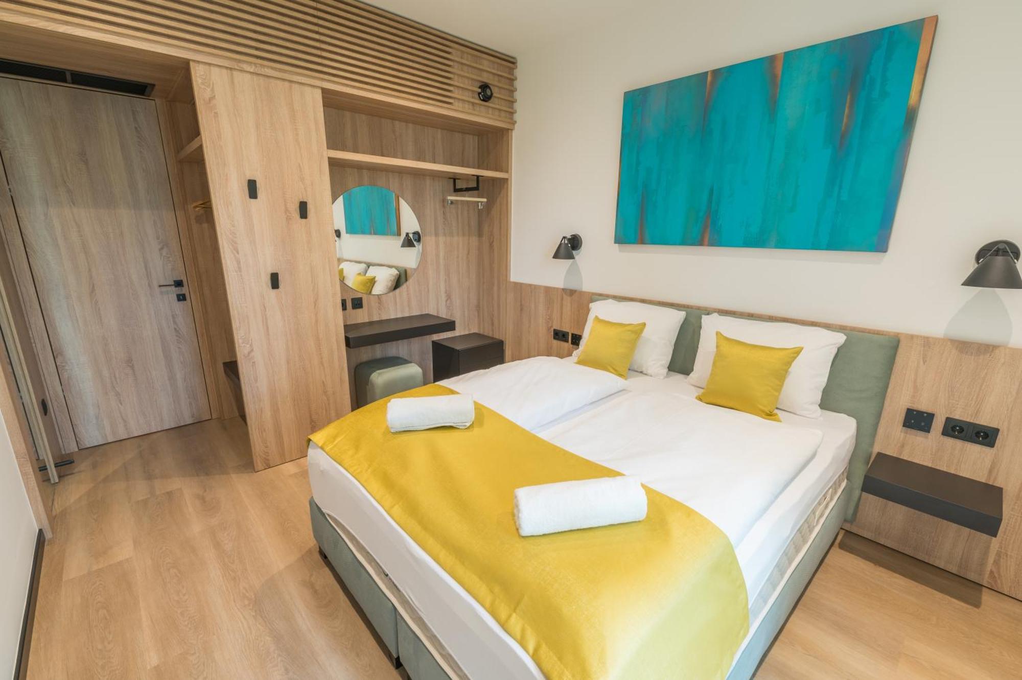 Bj81 Suite Hotel Siofok Room photo